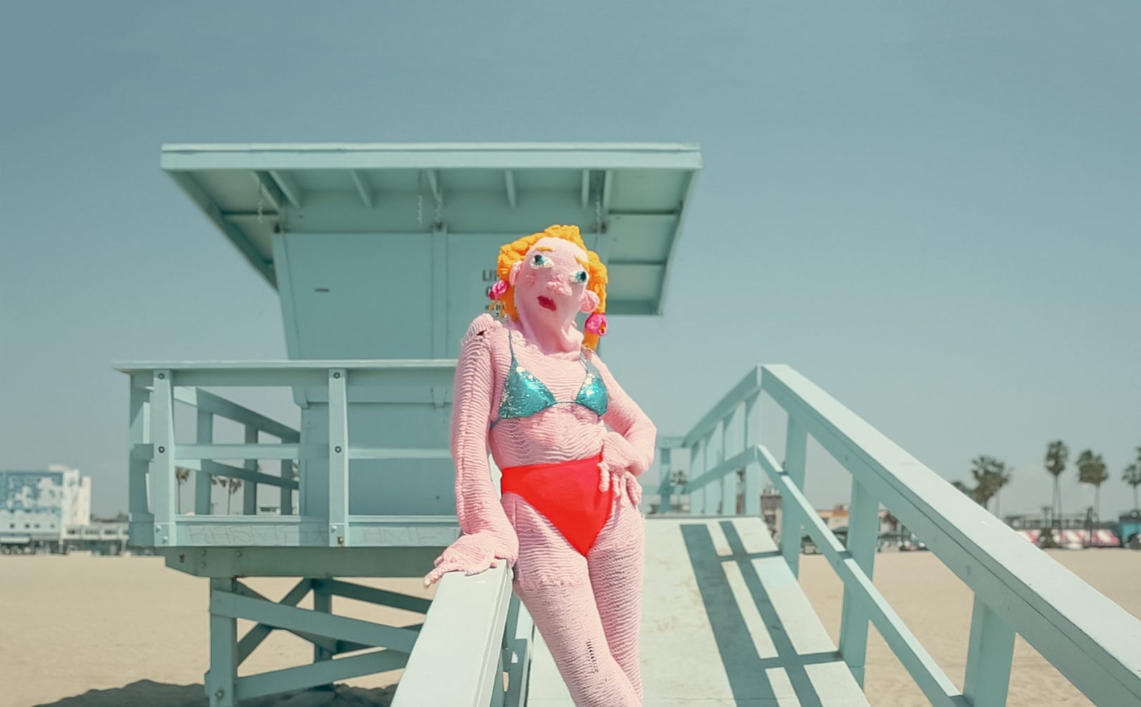 &Eacute;va Ostrowska, Pink Fur series, knitted costume photographic performance